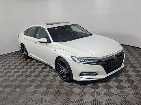 Certified 2020 Honda Accord Touring image 2