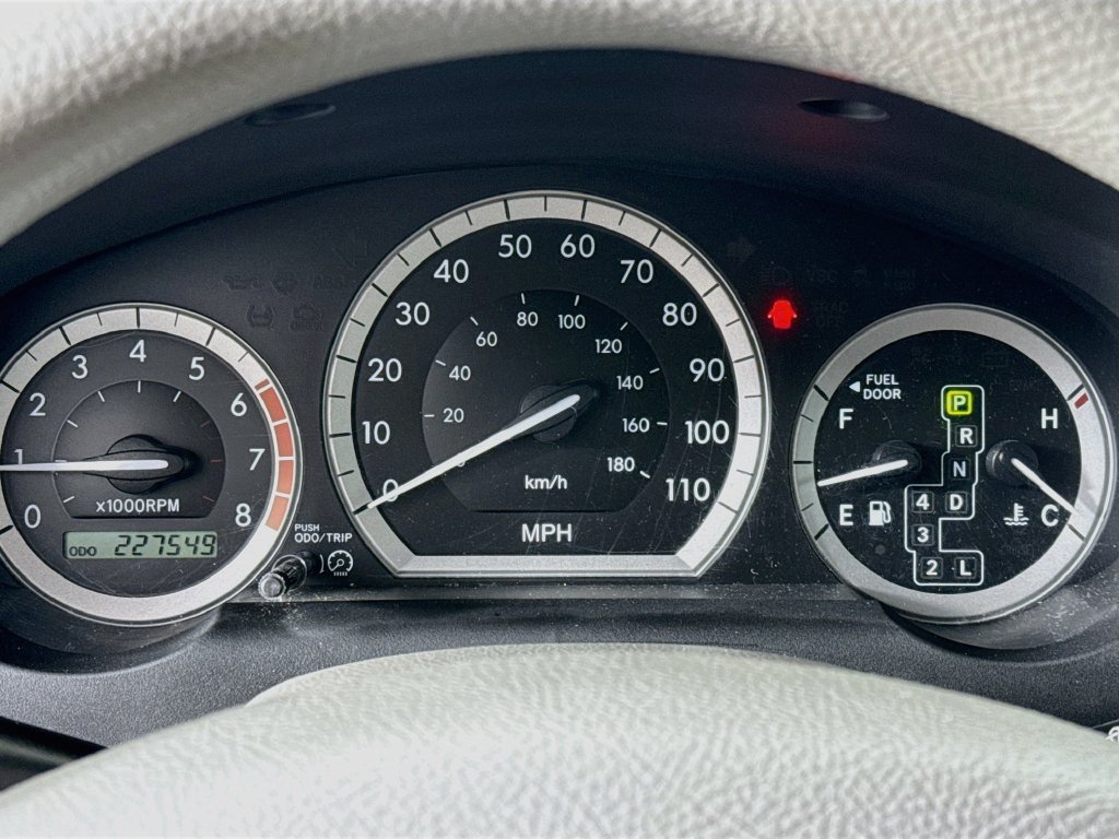 Used 2005 Toyota Sienna LE w/ LE Pkg 6 FWD image 12