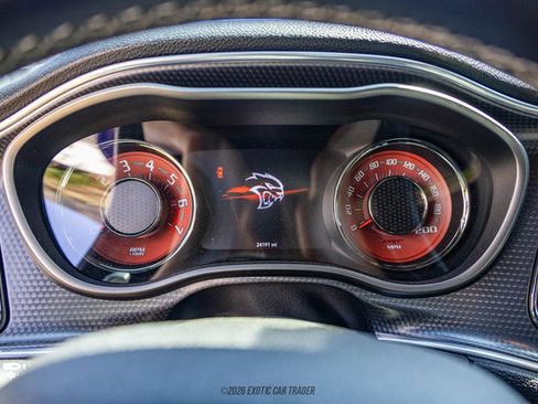 Used 2016 Dodge Challenger SRT Hellcat RWD image 24