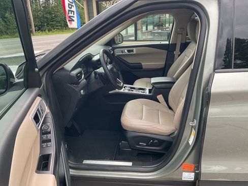 Used 2020 Ford Explorer Limited AWD/4WD image 12