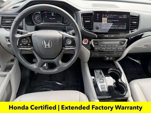 Certified 2022 Honda Pilot Touring image 11