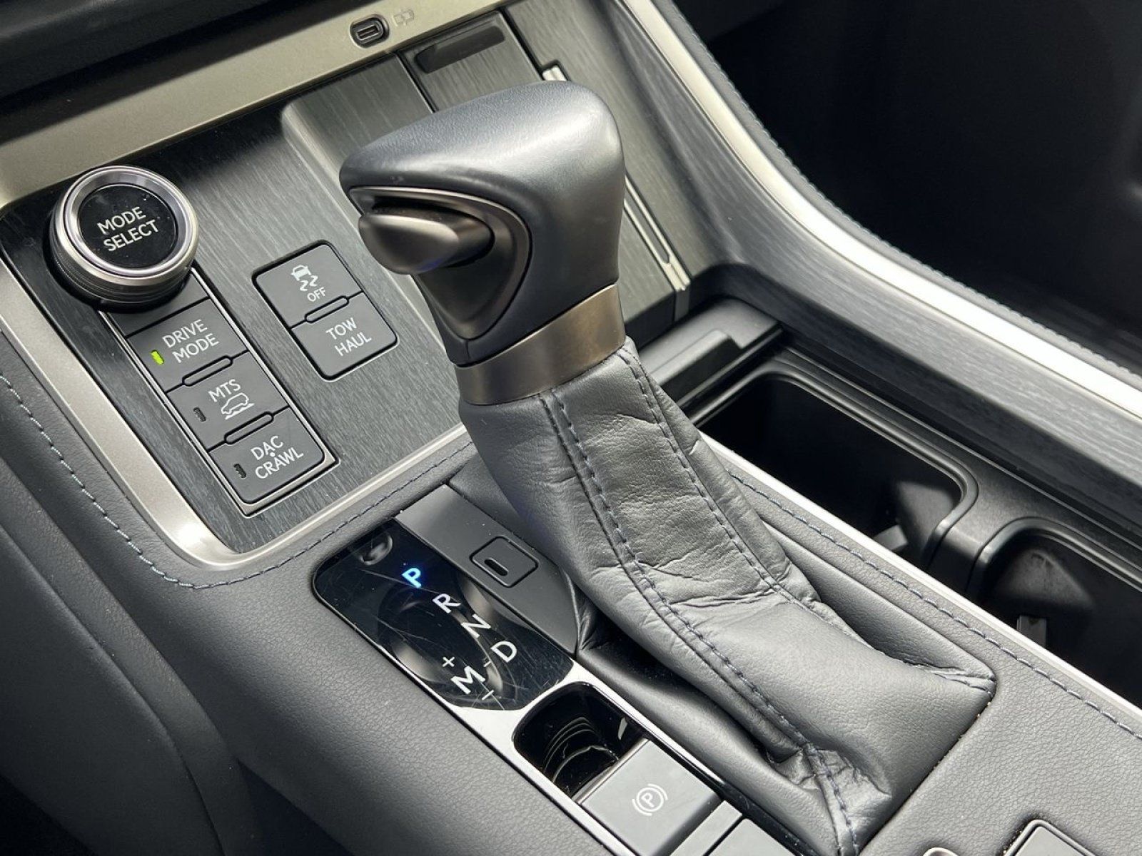Used 2024 Lexus GX 550 AWD/4WD image 19