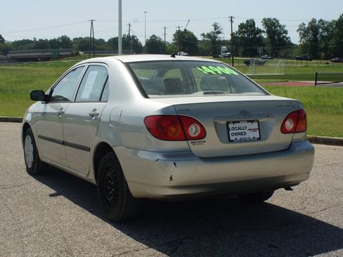 Used 2003 Toyota Corolla Sedan FWD image 11