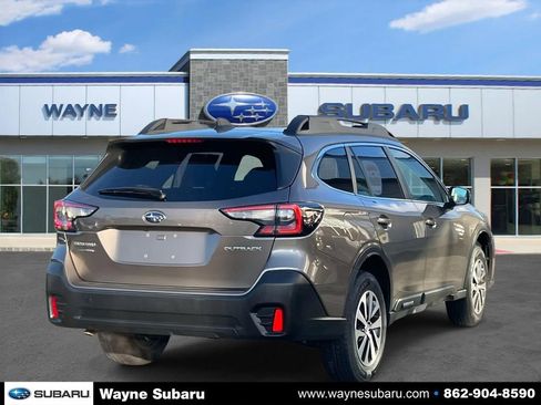 Certified 2022 Subaru Outback Premium image 4