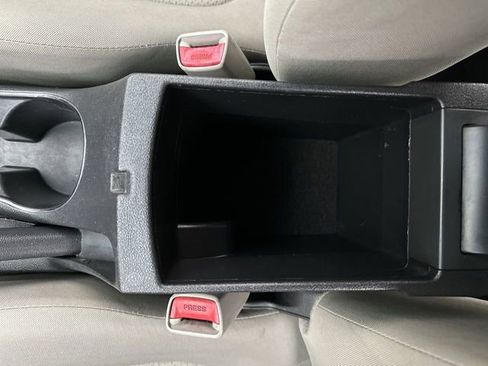 Used 2011 Kia Forte EX image 19