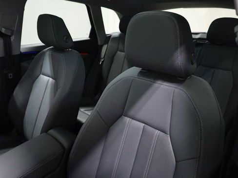 Certified 2025 Audi Q5 Premium Plus w/ Premium Plus image 18