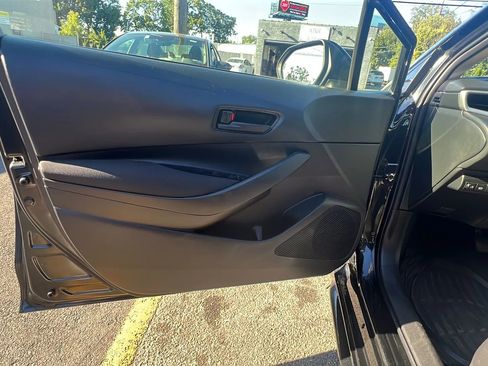 Used 2022 Toyota Corolla LE image 22