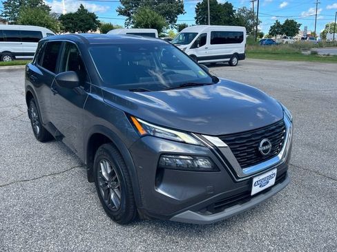 Used 2023 Nissan Rogue S FWD image 3