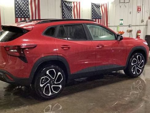 New 2026 Chevrolet Trax RS w/ Sunroof Package FWD image 19