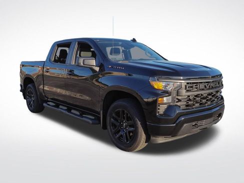 Used 2023 Chevrolet Silverado 1500 Custom w/ Rally Edition AWD/4WD image 3