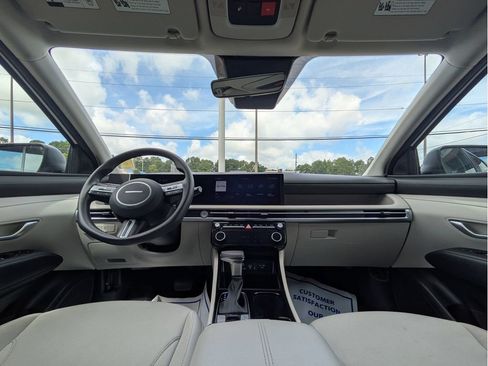 Used 2025 Hyundai Tucson SEL FWD image 24