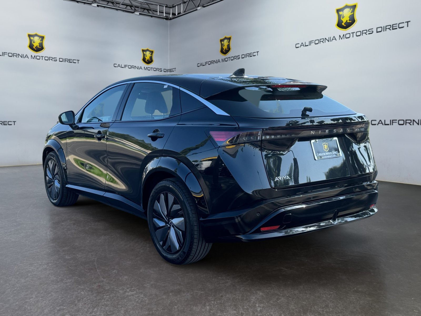 Used 2023 Nissan Ariya FWD image 3