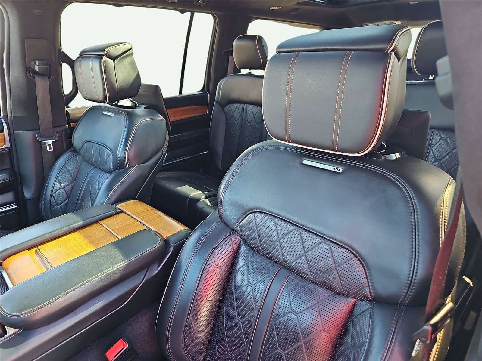 Used 2022 Jeep Grand Wagoneer Series III w/ Rear Seat Video Group 1 AWD/4WD image 17