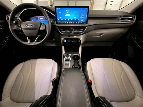 Used 2025 Ford Escape SE w/ PHEV Premium Package image 14