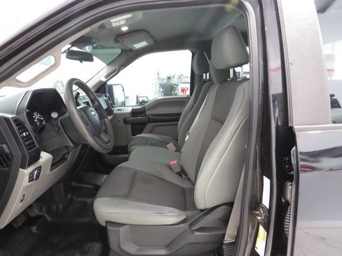 Used 2019 Ford F150 XL w/ Equipment Group 101A Mid AWD/4WD image 10