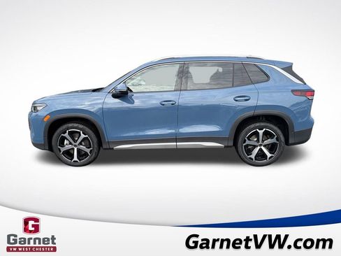 New 2026 Volkswagen Tiguan SE image 2