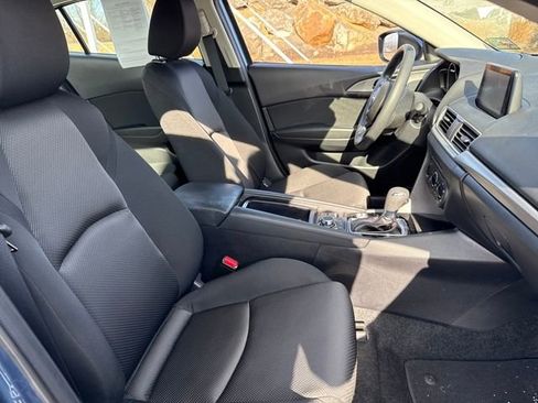 Used 2018 MAZDA MAZDA3 Sport image 10