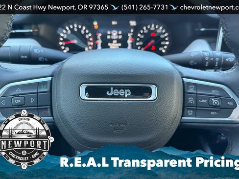 Used 2025 Jeep Compass Limited AWD/4WD image 23