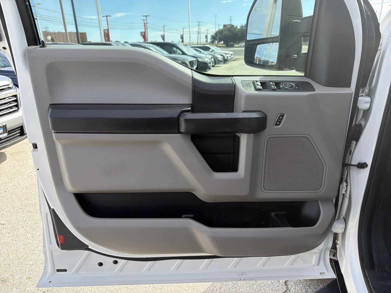 Used 2019 Ford F250 XL w/ STX Appearance Package AWD/4WD image 20