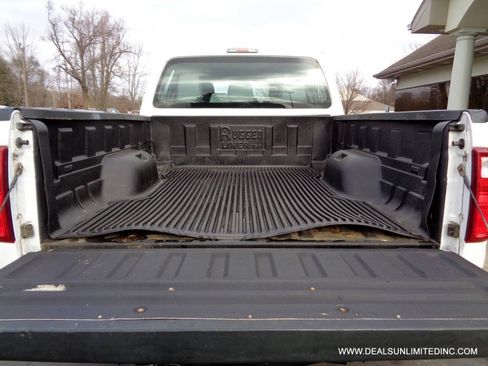Used 2014 Ford F250 XL w/ Power Equipment Group AWD/4WD image 16