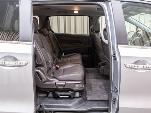 Used 2024 Honda Odyssey EX-L image 13