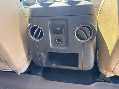 Used 2016 Ford F250 Lariat w/ Lariat Ultimate Package AWD/4WD image 18