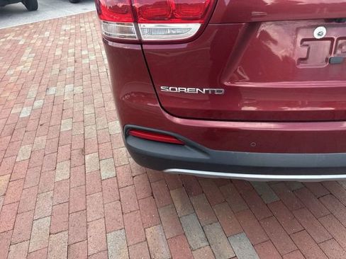 Used 2017 Kia Sorento EX FWD image 8