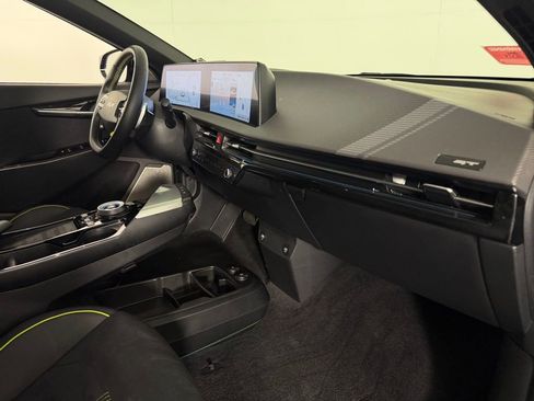 Used 2024 Kia EV6 GT image 33