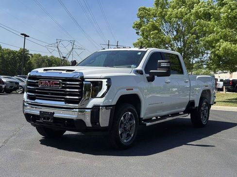 Used 2025 GMC Sierra 2500 SLE w/ SLE Value Package; AWD/4WD image 25