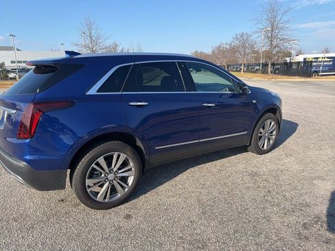 Certified 2025 Cadillac XT5 Premium Luxury image 4