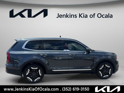 Certified 2023 Kia Telluride S w/ S Sunroof Package FWD image 2
