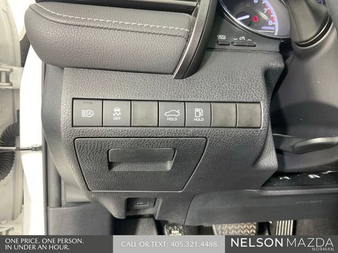 Used 2019 Toyota Camry SE FWD image 41