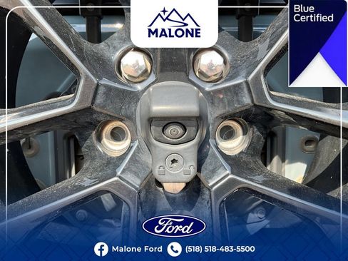 Used 2024 Jeep Wrangler Unlimited Sahara AWD/4WD image 25