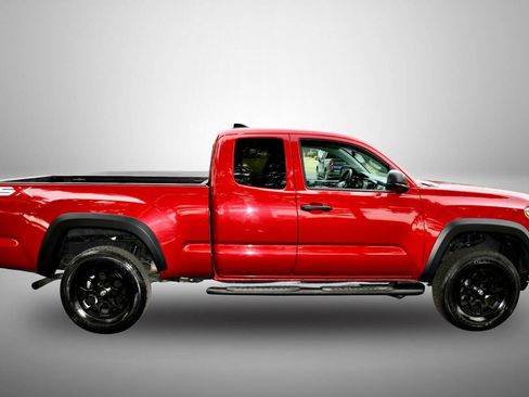 Used 2021 Toyota Tacoma SR5 image 8
