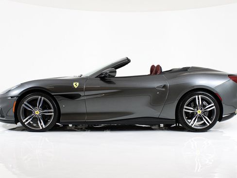 Certified 2022 Ferrari Portofino M RWD image 5