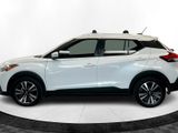 Used 2020 Nissan Kicks SV image 2