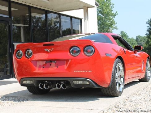 Used 2008 Chevrolet Corvette Coupe w/ Preferred Equipment Group image 24