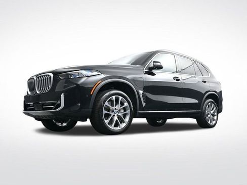 Used 2025 BMW X5 xDrive50e image 36