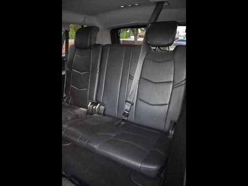 Used 2018 Cadillac Escalade ESV 2WD image 22