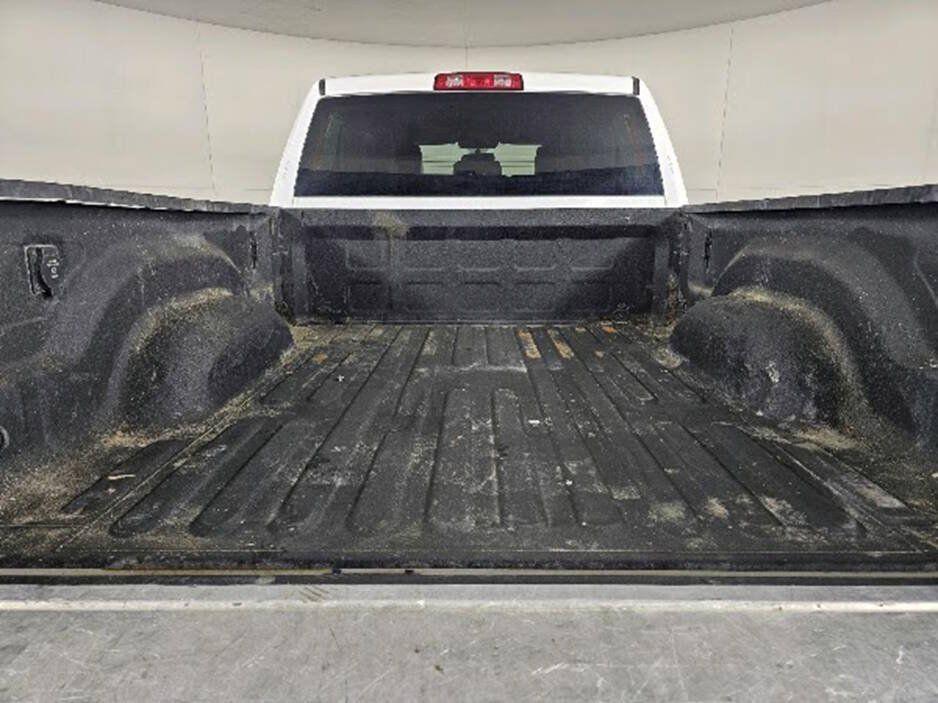 Used 2022 RAM 2500 Tradesman w/ Chrome Appearance Group AWD/4WD image 9