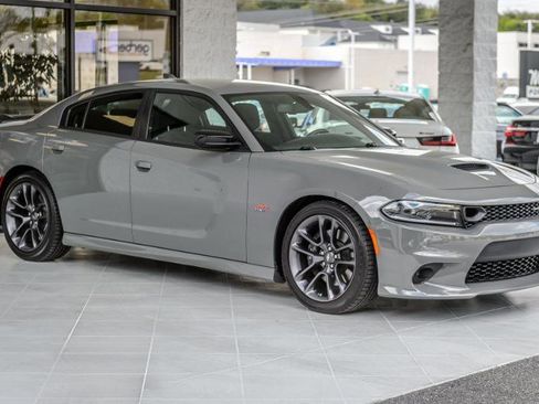 Used 2021 Dodge Charger Scat Pack RWD image 2