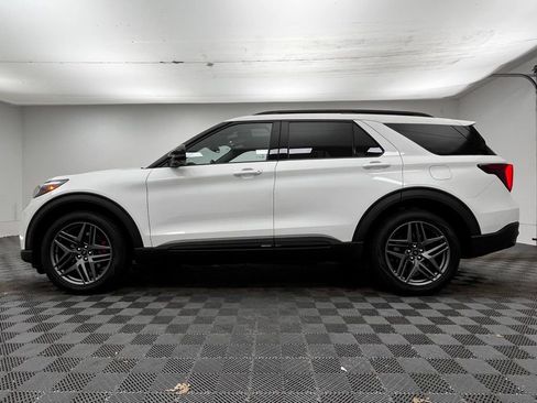 New 2026 Ford Explorer ST w/ Sun And Sound Package image 13