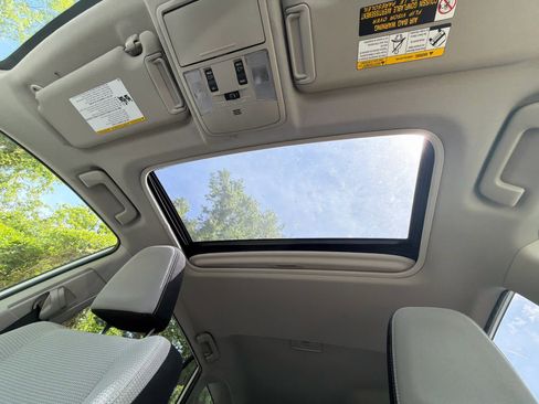 Used 2017 Toyota RAV4 XLE w/ Plus Special Value Package FWD image 71