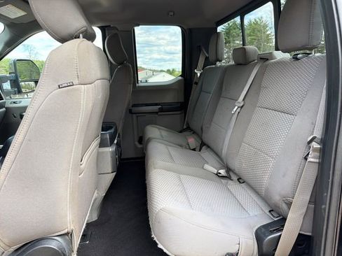 Used 2019 Ford F250 XLT w/ XLT Premium Package AWD/4WD image 25