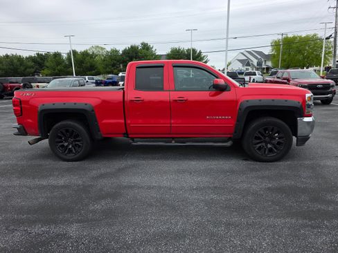 Used 2018 Chevrolet Silverado 1500 LT w/ All Star Edition AWD/4WD image 4