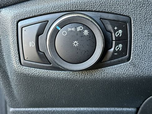 Used 2019 Ford EcoSport SE w/ SE Convenience Package image 30