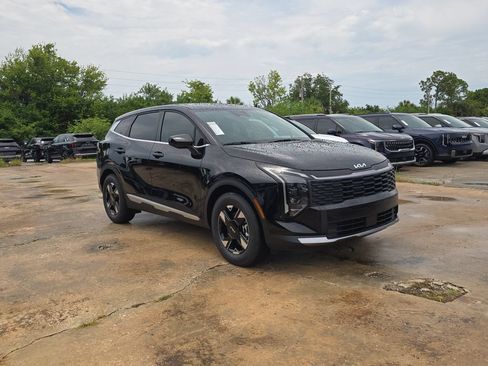 New 2026 Kia Sportage LX FWD image 2