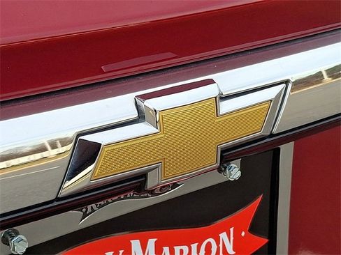 Used 2023 Chevrolet Traverse LT image 26