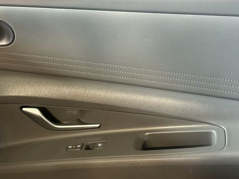 Used 2024 Hyundai Elantra SEL FWD image 19