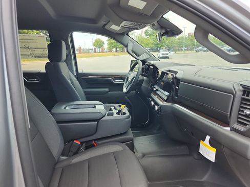 New 2026 GMC Sierra 1500 Elevation image 8